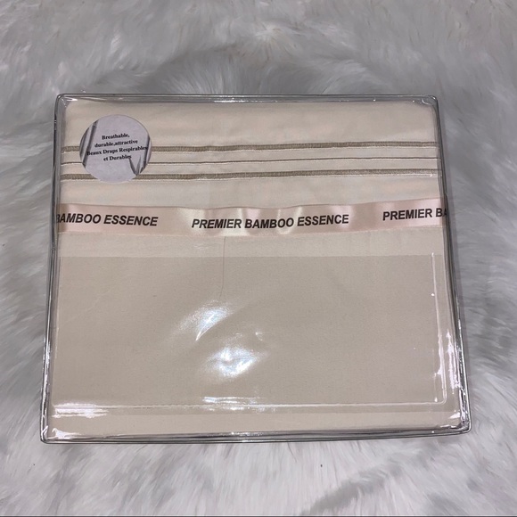 ✨RESTOCKING SOON✨Full 4pc French Vanilla Bedsheets - Picture 2 of 5